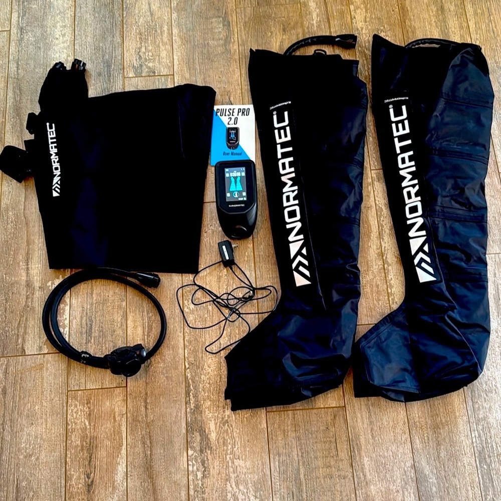 Hyperice Normatec 2.0 Pro Lower Body Recovery system . 10 levels of intensity